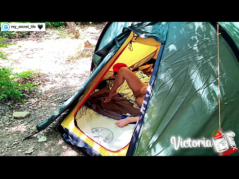 ❤️ Filmed on camera Passionate jerk off Stranger in a tent ❤❌ Homemade porn at us ❌️