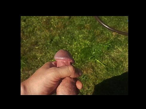 ❤️ Hot hottie gets her pink pussy fucked and cums with a squirt in a summer garden ❤❌ Homemade porn at us ❌️